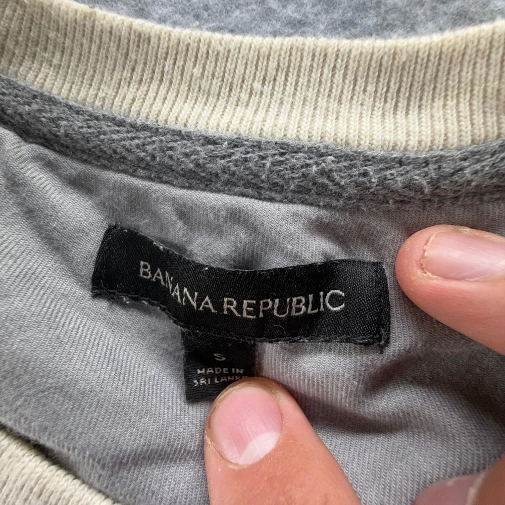 Banana Republic Mens Small Cream Raglan Crewneck Sweatshirt Ribbed Side Panels‎